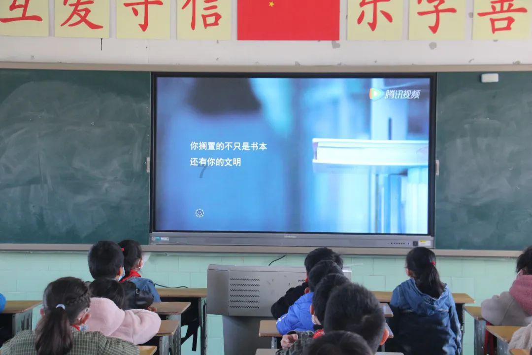 我的朋友非常想学修车，但是师傅不好好带，想给他找个师傅。